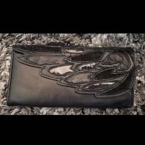 Loop black feather wallet